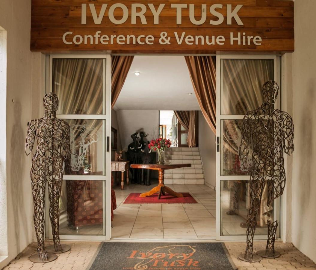 Ivory Tusk Lodge Тзанеен Экстерьер фото