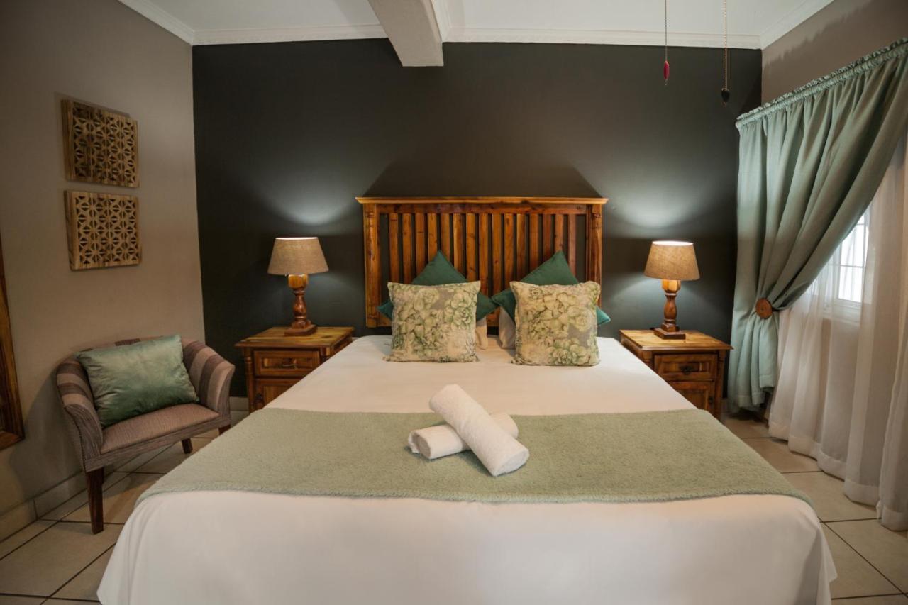 Ivory Tusk Lodge Тзанеен Экстерьер фото